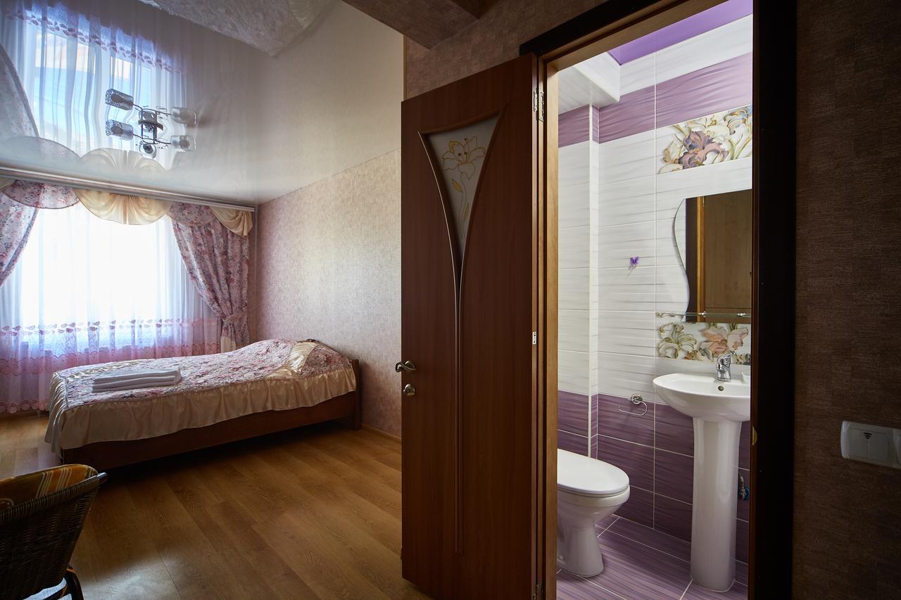 Hotel Domashniy Kamianets-Podilskyi Exterior foto