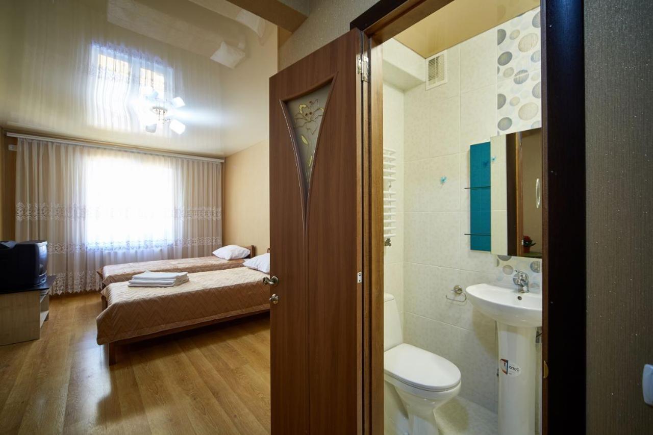 Hotel Domashniy Kamianets-Podilskyi Exterior foto